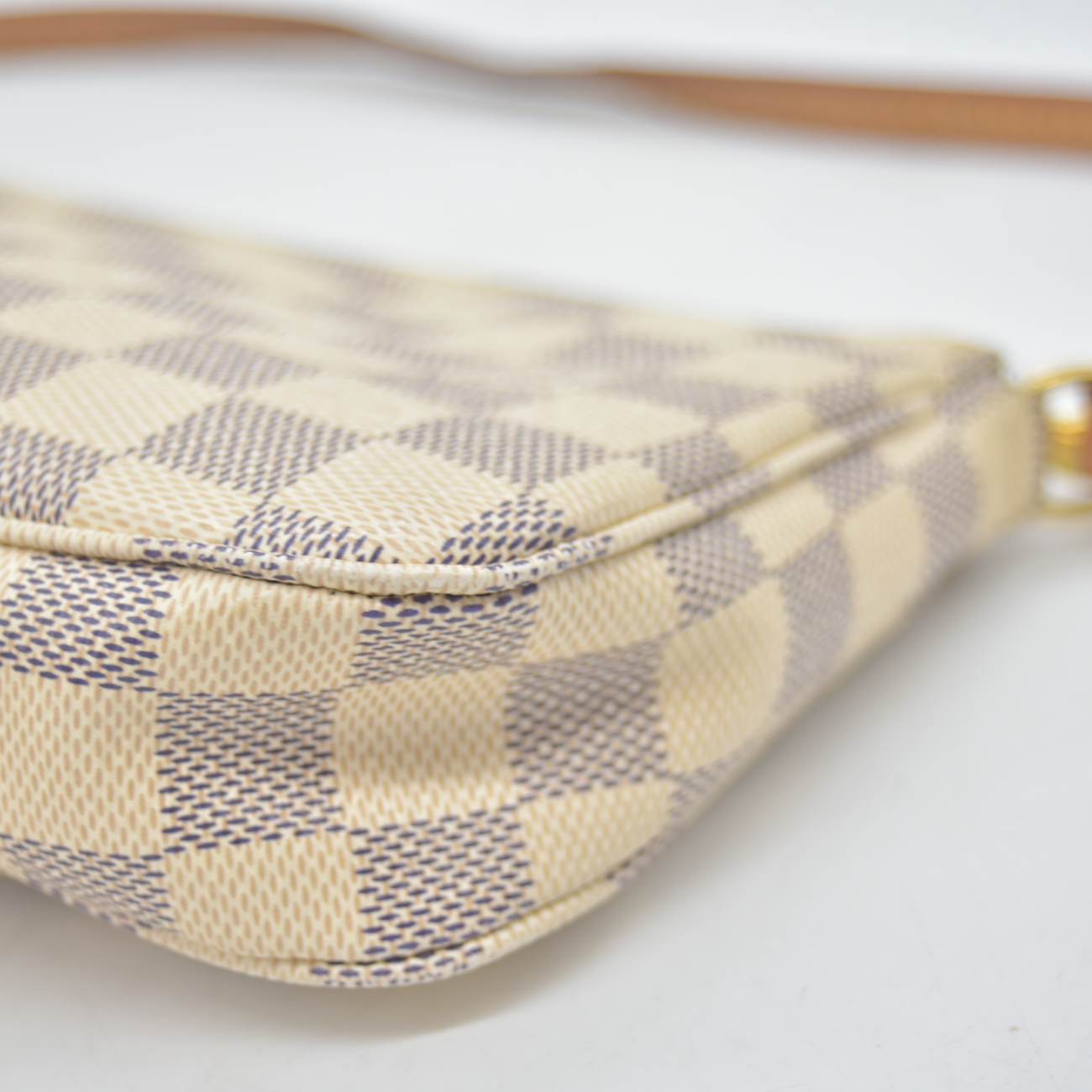 $1220 2020 Louis Vuitton Damier Azur Pochette Accessories NM MB4250