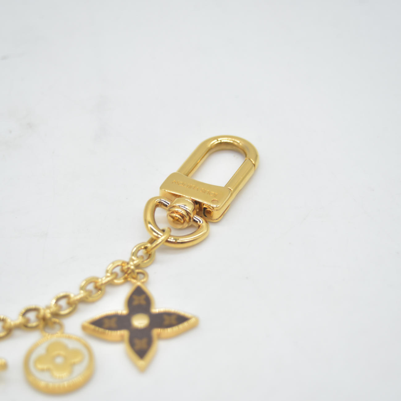 $675 2021 Louis Vuitton Monogram Spring Street Bag Charm Key Holder Gold AK0251