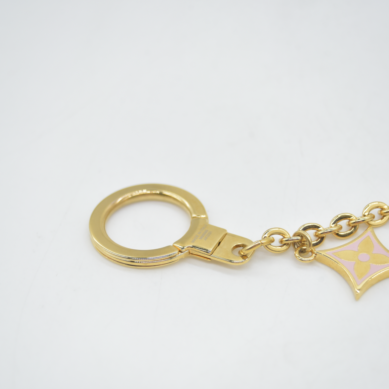 $675 2021 Louis Vuitton Monogram Spring Street Bag Charm Key Holder Gold AK0251