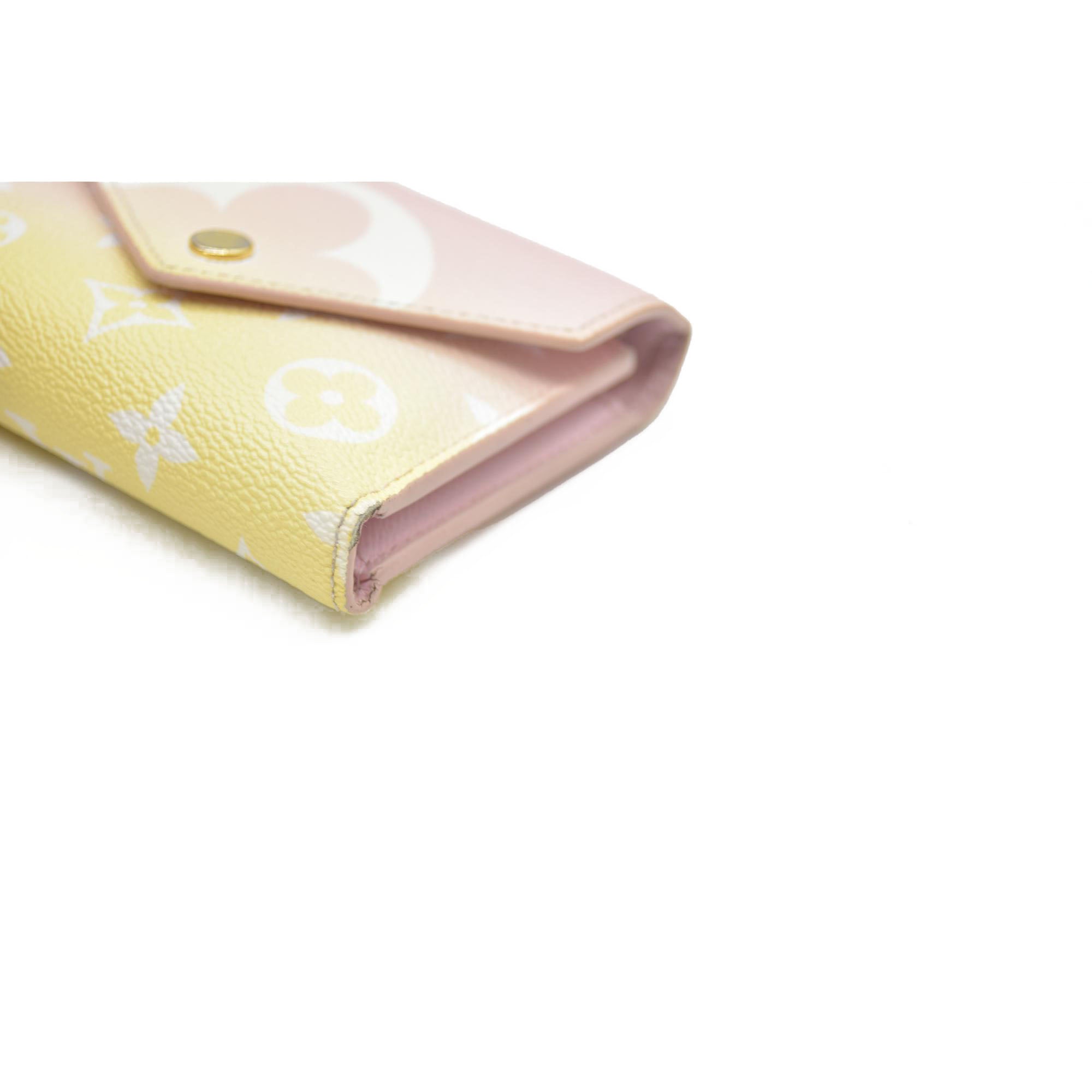 Louis Vuitton Monogram Giant By The Pool Victorine Wallet Light Pink FH0231