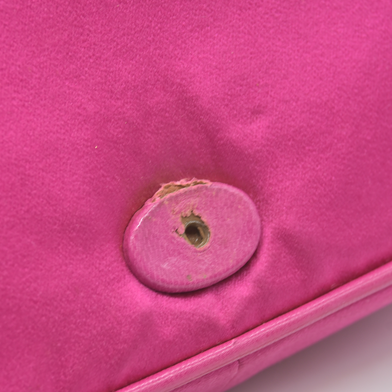 $3500 1986-1988 Chanel Vintage Coco Mark Satin Chain Shoulder Bag Pink