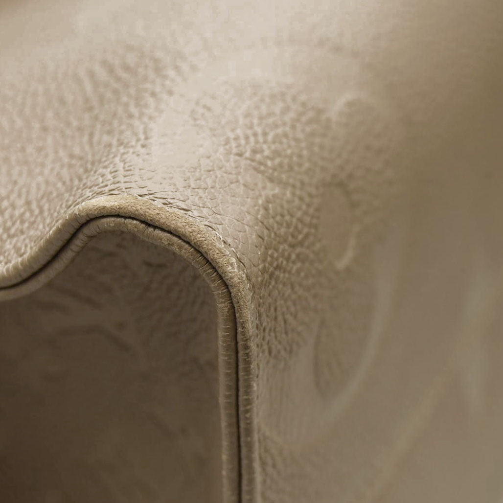 Louis Vuitton  Empreinte Monogram Giant Onthego MM Tourterelle RFID