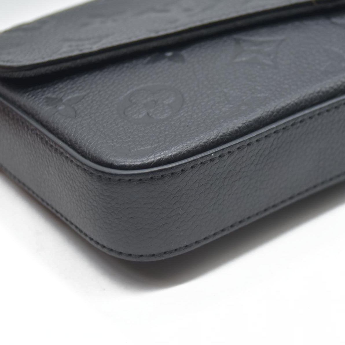 $1720 AUCTION Louis Vuitton  Empreinte Pochette Felicie Chain Wallet Black RFID New Model