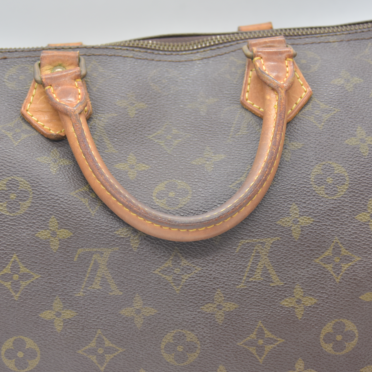 $1550 1982 Louis Vuitton Monogram Speedy 30 822