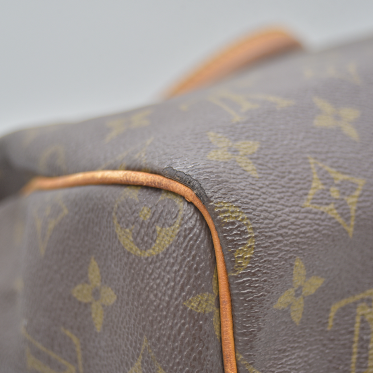$1550 1982 Louis Vuitton Monogram Speedy 30 822