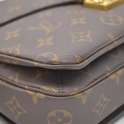 $2840 2020 Louis Vuitton Monogram Pochette Metis GI1290