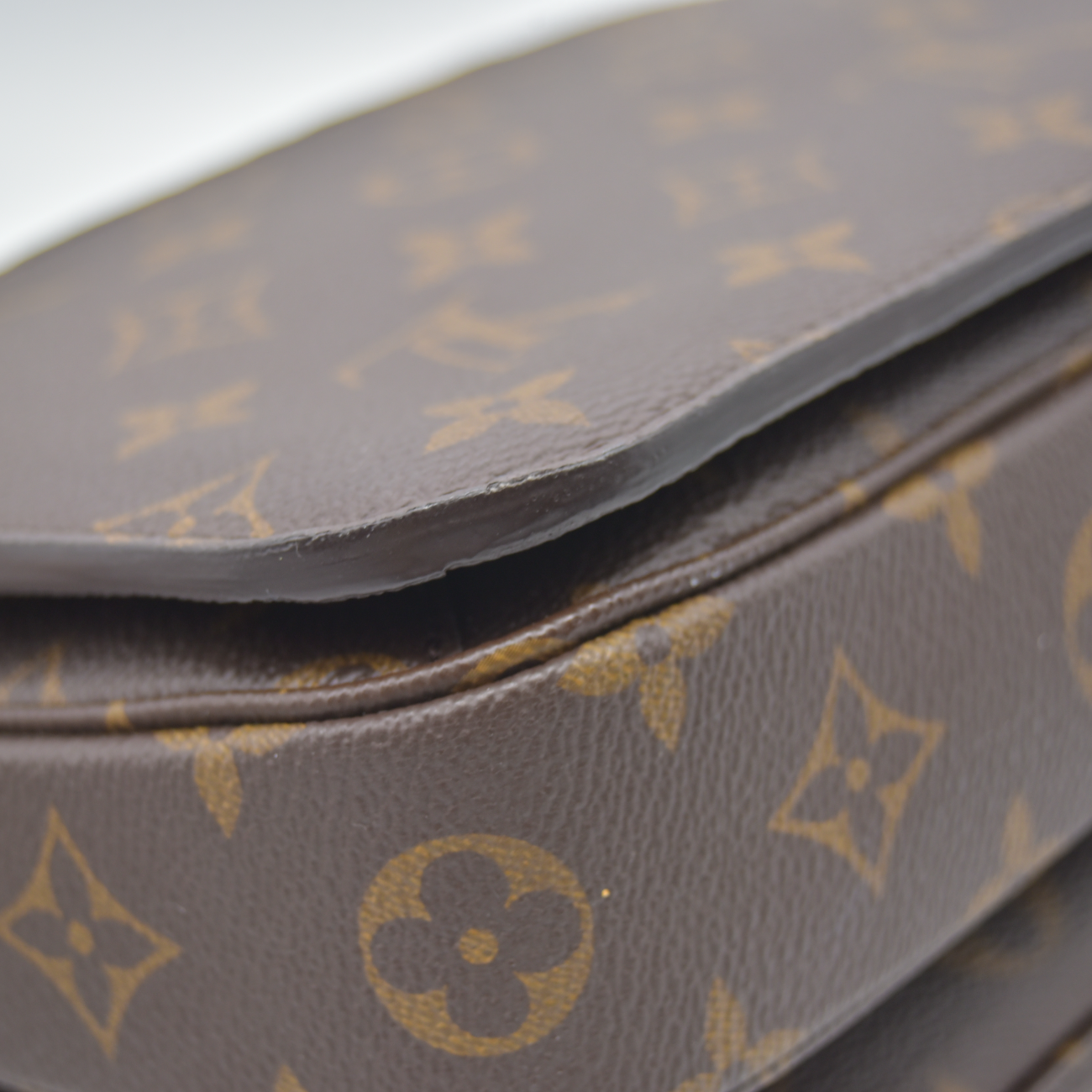 $2840 2020 Louis Vuitton Monogram Pochette Metis GI1290