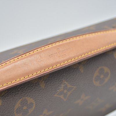 $2840 2020 Louis Vuitton Monogram Pochette Metis GI1290