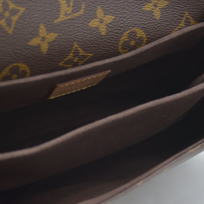 $2840 2020 Louis Vuitton Monogram Pochette Metis GI1290
