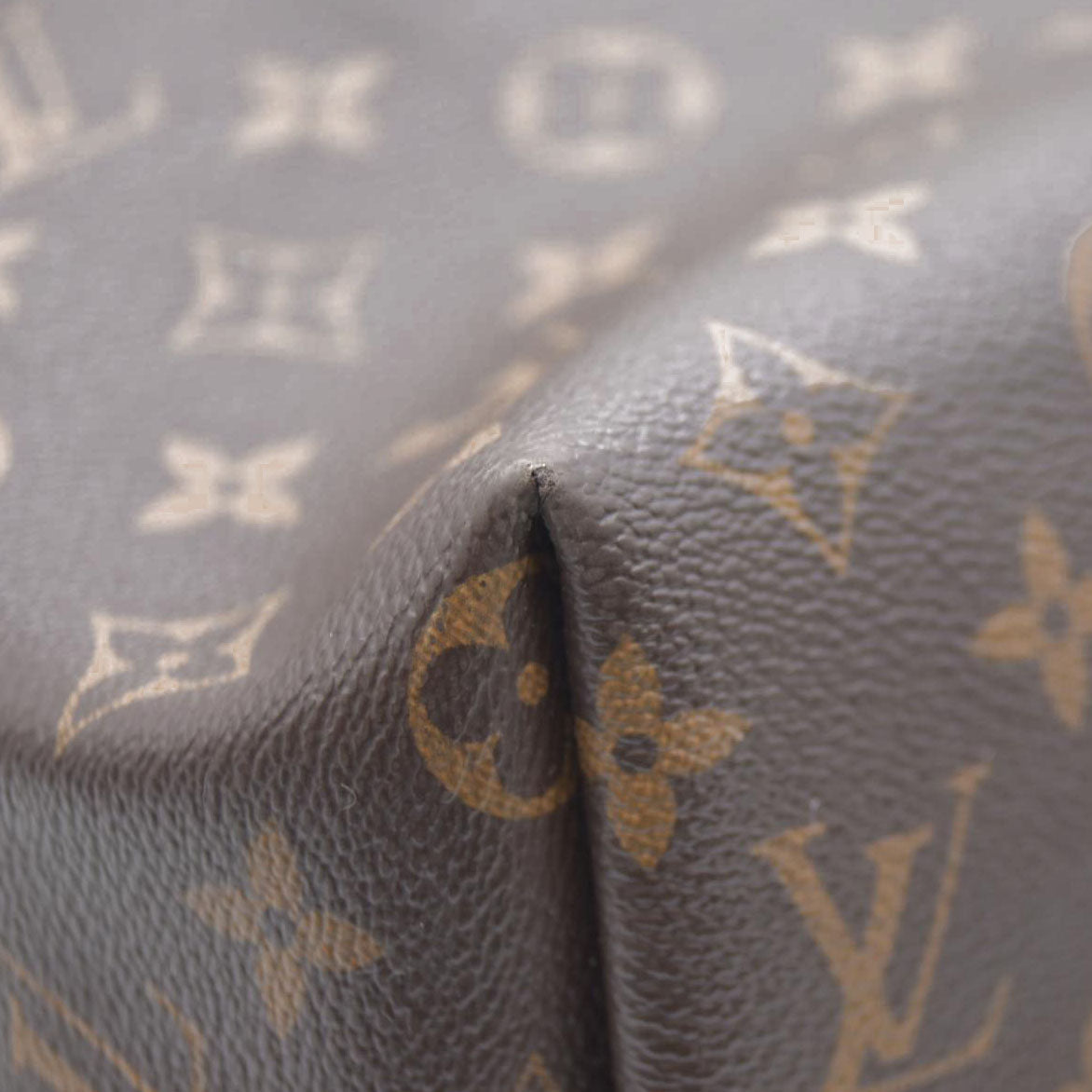 $2160 Louis Vuitton  Monogram Graceful MM Pivoine TX4128