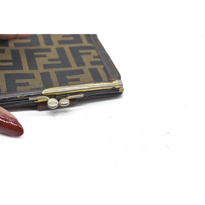 $395 Fendi Vintage Kiss Lock French Wallet