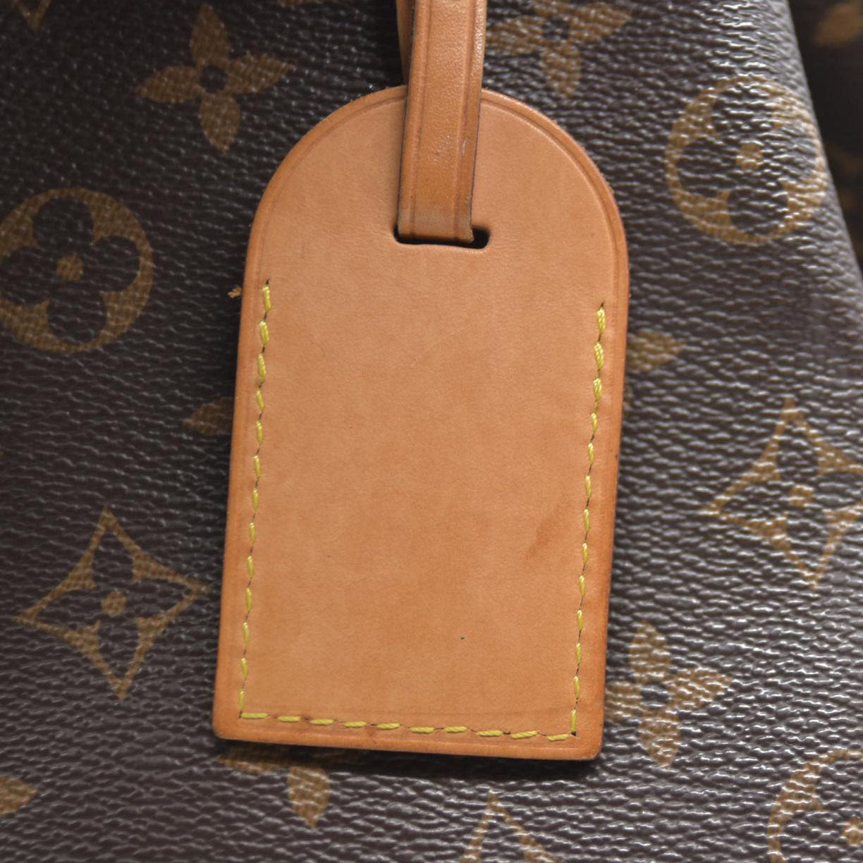 $2160 Louis Vuitton  Monogram Graceful MM Pivoine TX4128