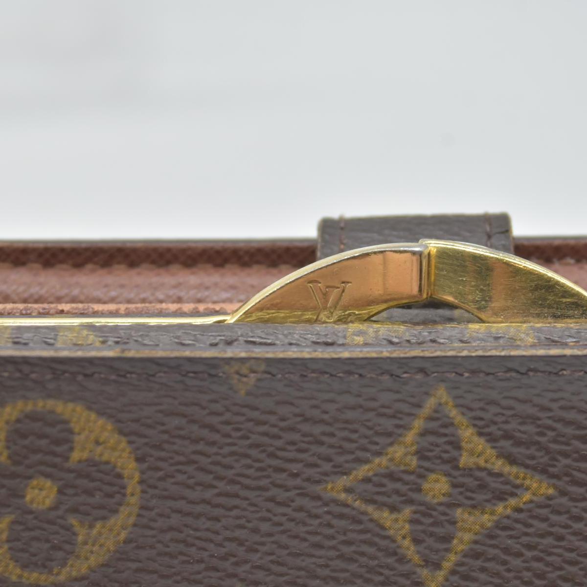 $750 2006 Louis Vuitton Monogram French Purse Wallet   CA0026