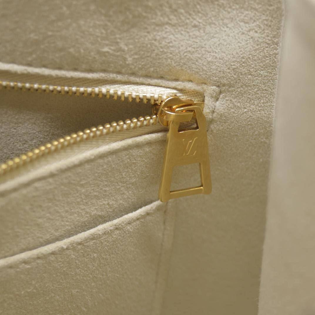 Louis Vuitton Empreinte Monogram Giant By The Pool Onthego MM