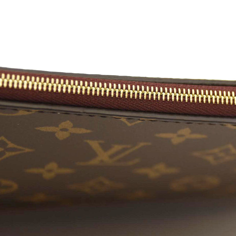 LOUIS VUITTON  Monogram CarryAll MM with pouch