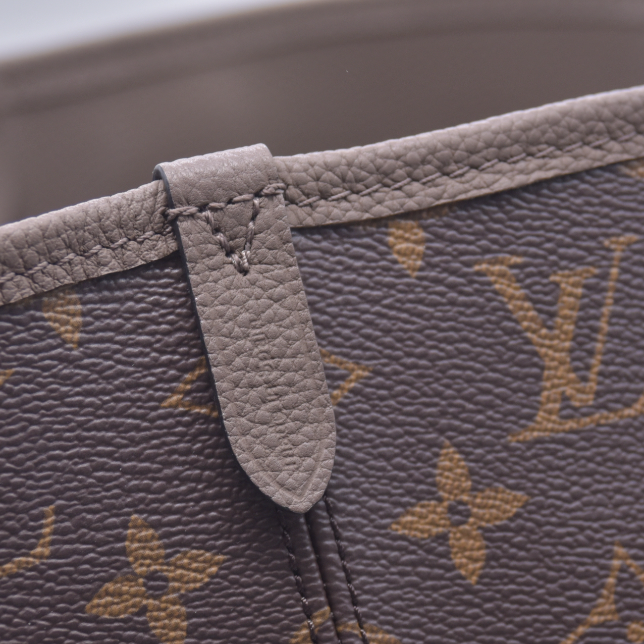 $3200 RFID Louis Vuitton Monogram Calfskin Neo Neverfull Inside Out MM Dark Fango Taupe