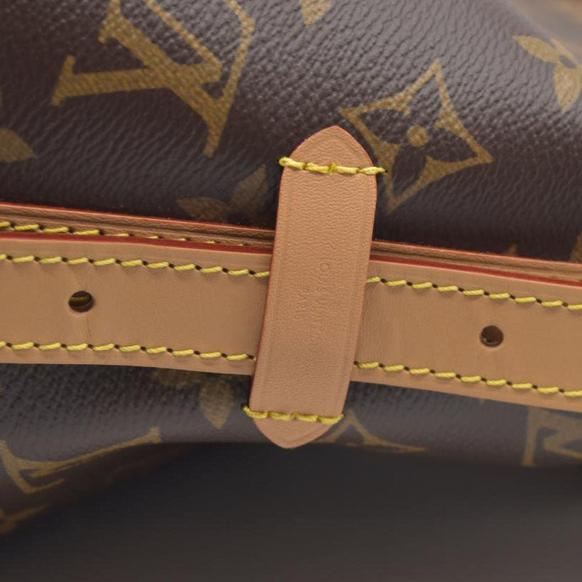 $2850 Louis Vuitton Monogram Carryall PM Brown Crossbody Travel Bag