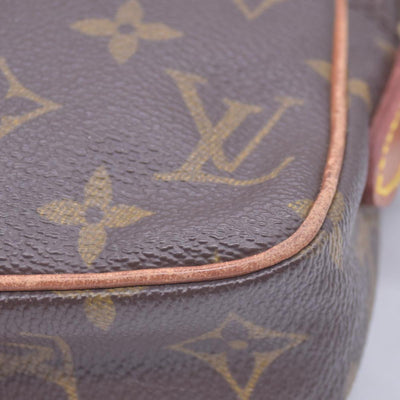 $1210 Louis Vuitton Monogram Danube 15 CONSIGNMENT 10021001