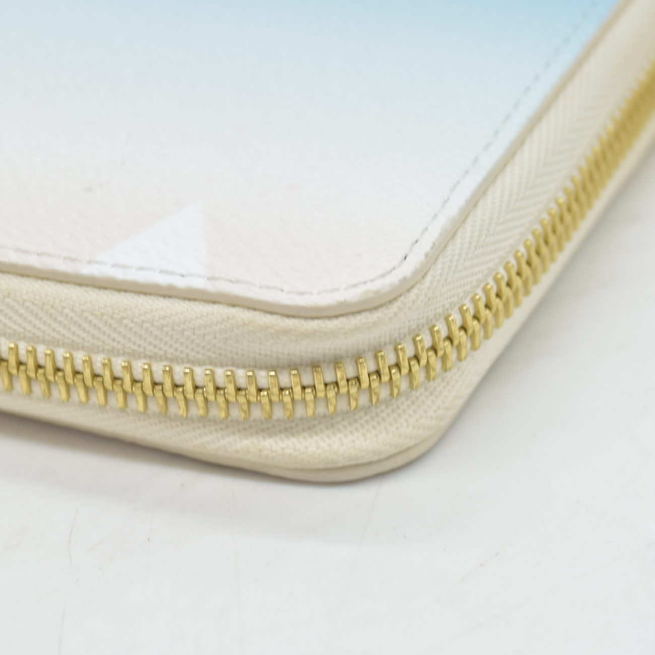 $1120 Louis Vuitton RFID Monogram Giant By The Pool Zippy Wallet Blue CONSIGNMENT