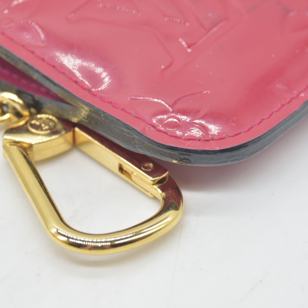 $490 2013 WELL WORN  Louis Vuitton Vernis Key Pouch Rose Indien CONSIGNMENT CA1123