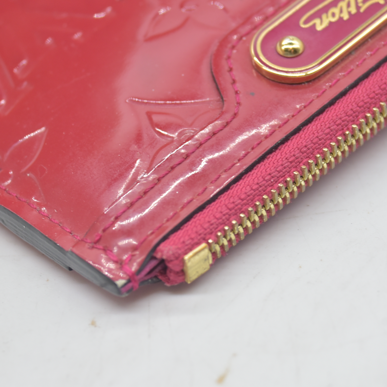 $490 2013 WELL WORN  Louis Vuitton Vernis Key Pouch Rose Indien CONSIGNMENT CA1123