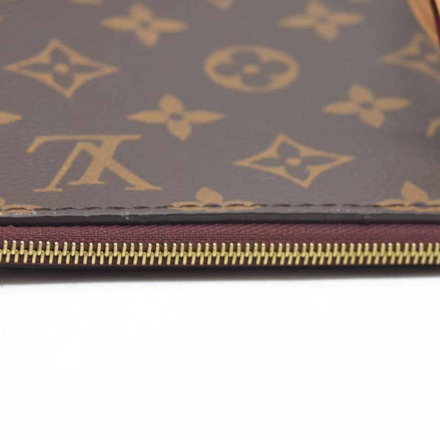 AUCTION Louis Vuitton Monogram Carryall PM Pochette