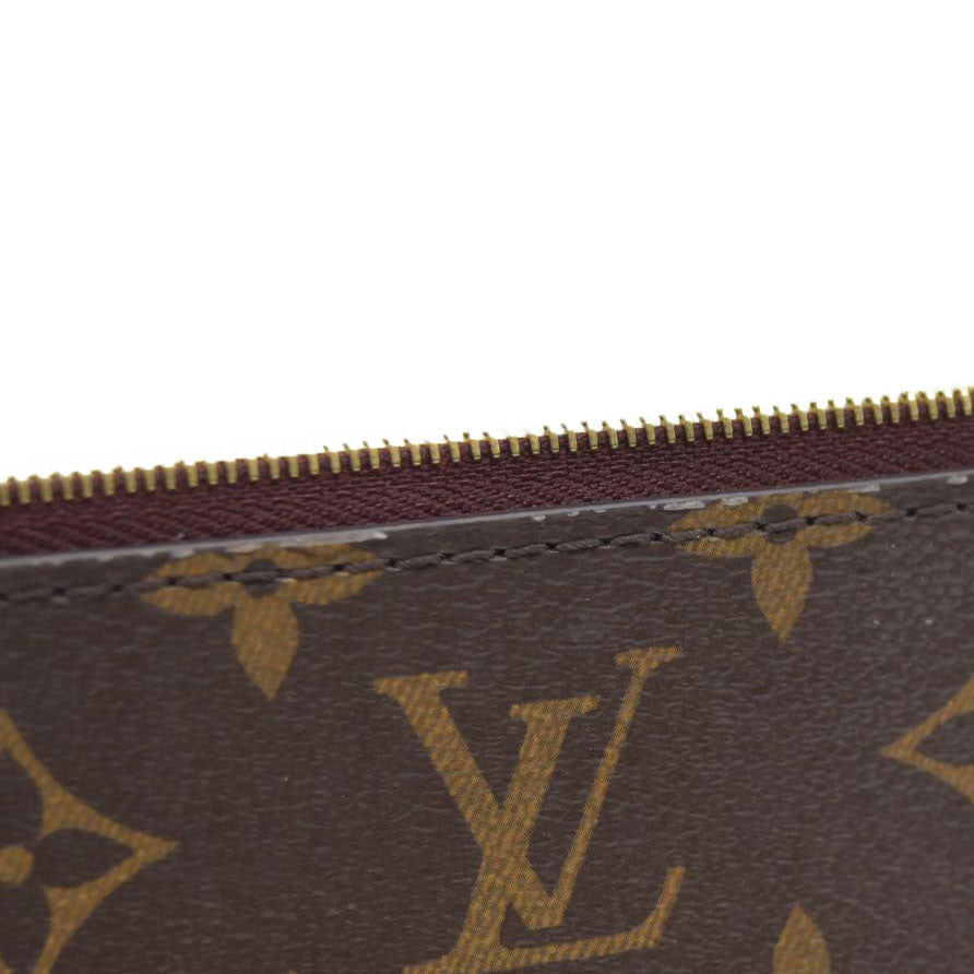 AUCTION Louis Vuitton Monogram Carryall PM Pochette