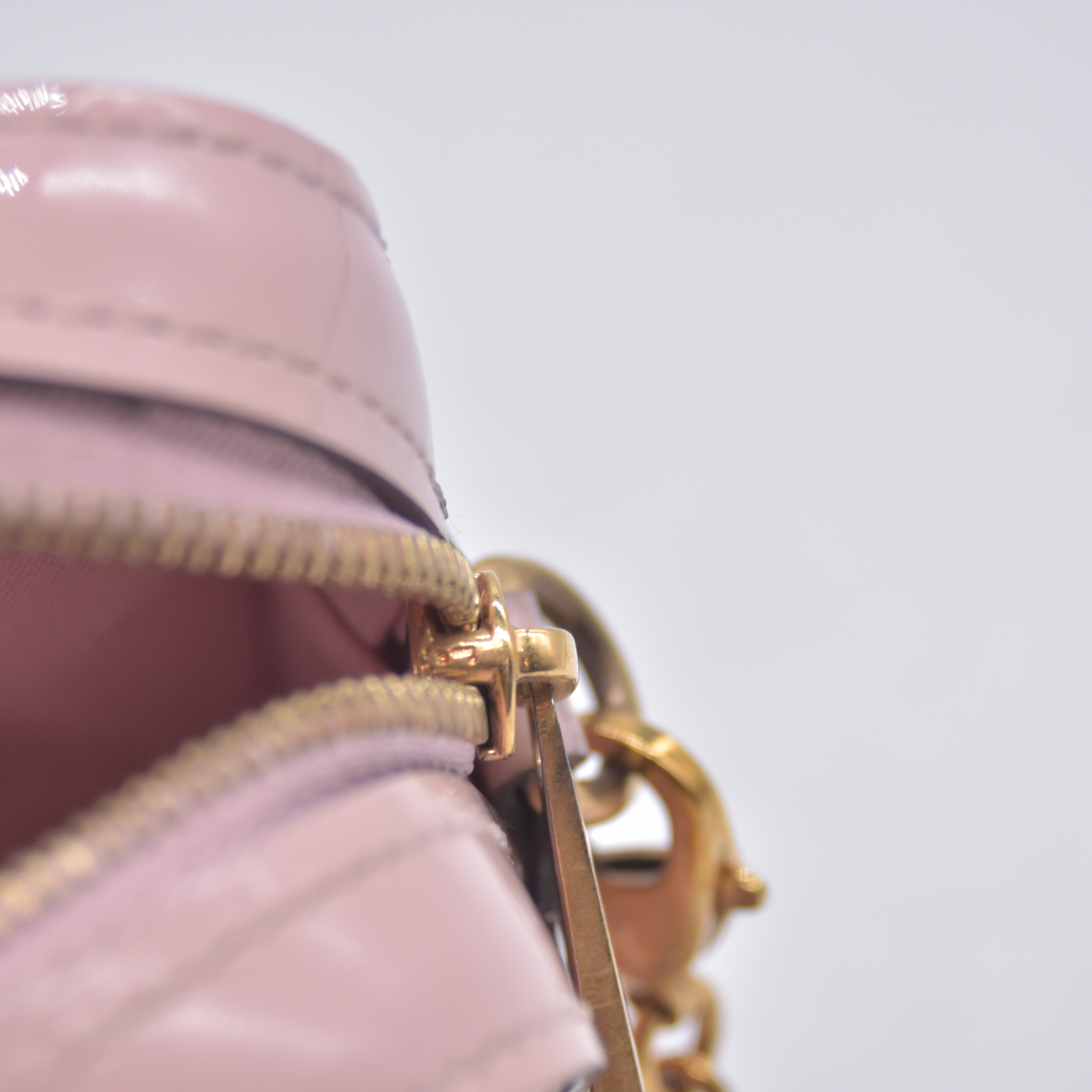 $1395 2017 Louis Vuitton Vernis Camera Pouch Rose Ballerine TS2147