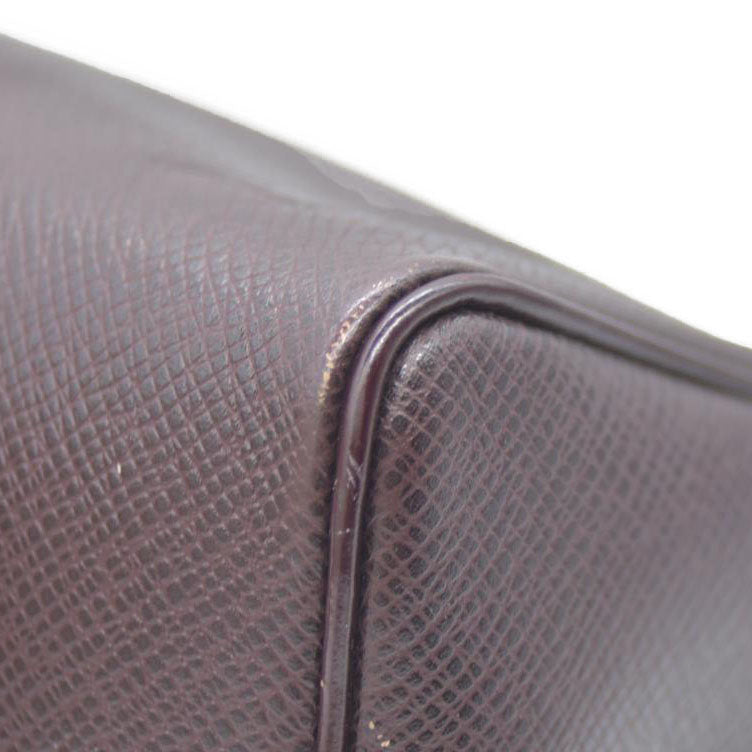 Louis Vuitton  Taiga Trousse Toilette PM Acajou