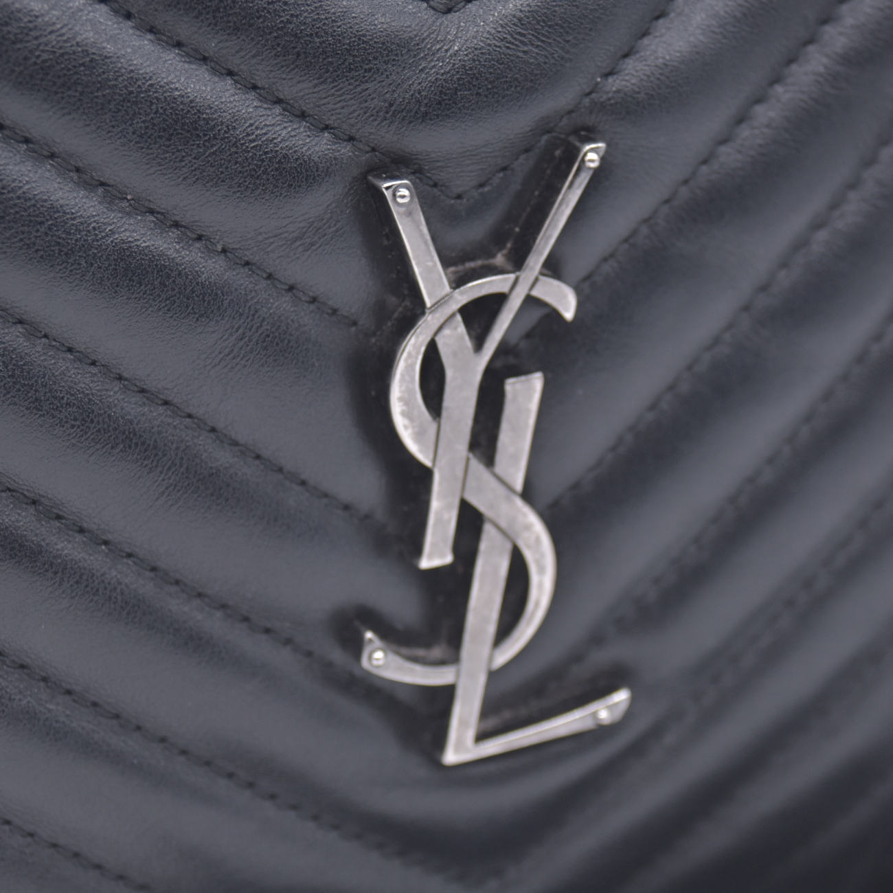 $1950 2018 Saint Laurent Chevron Crossbody Bag 10021135