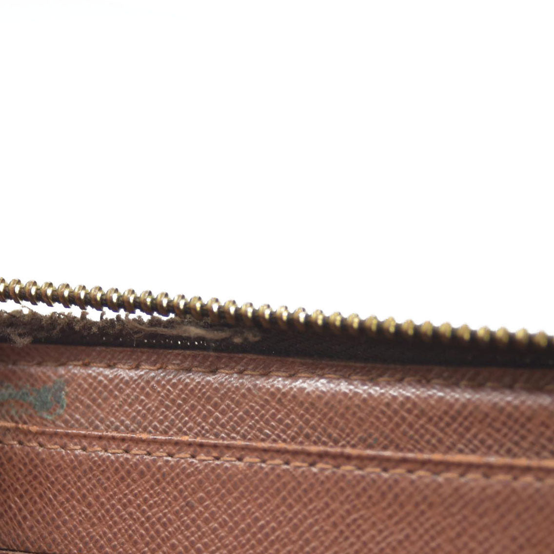 Louis Vuitton  Monogram Zippy Wallet CA4088