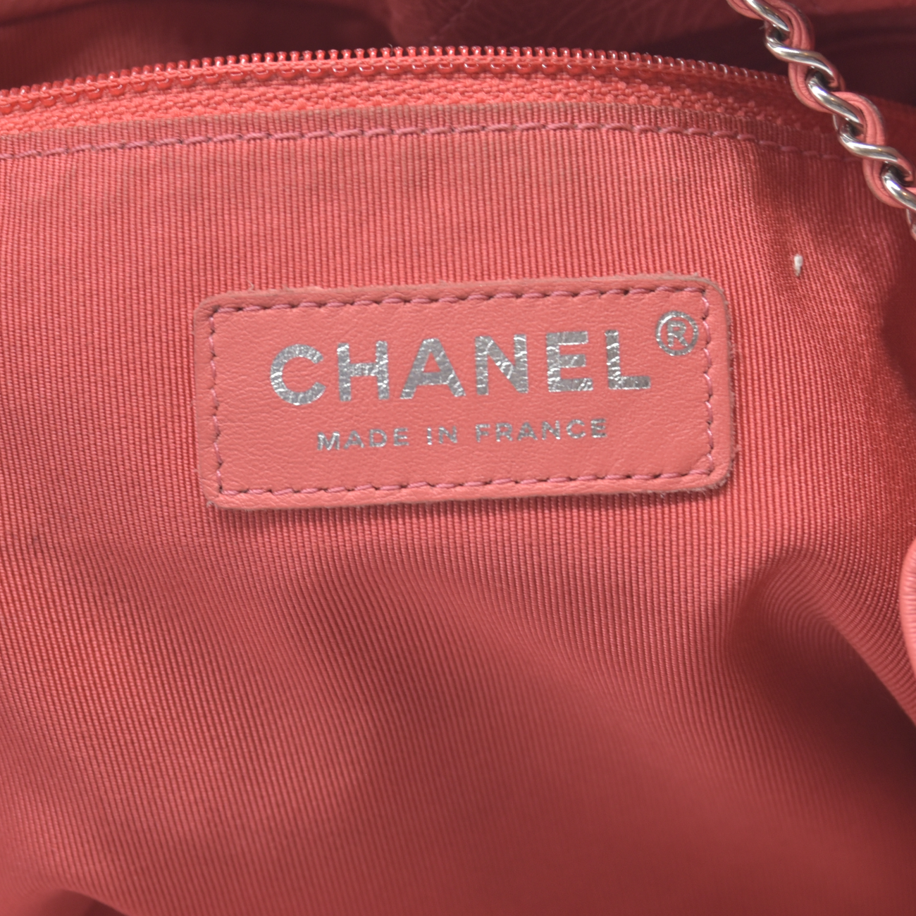 $4500 Chanel Pink CC Chain Drawstring Bucket Bag Leather
