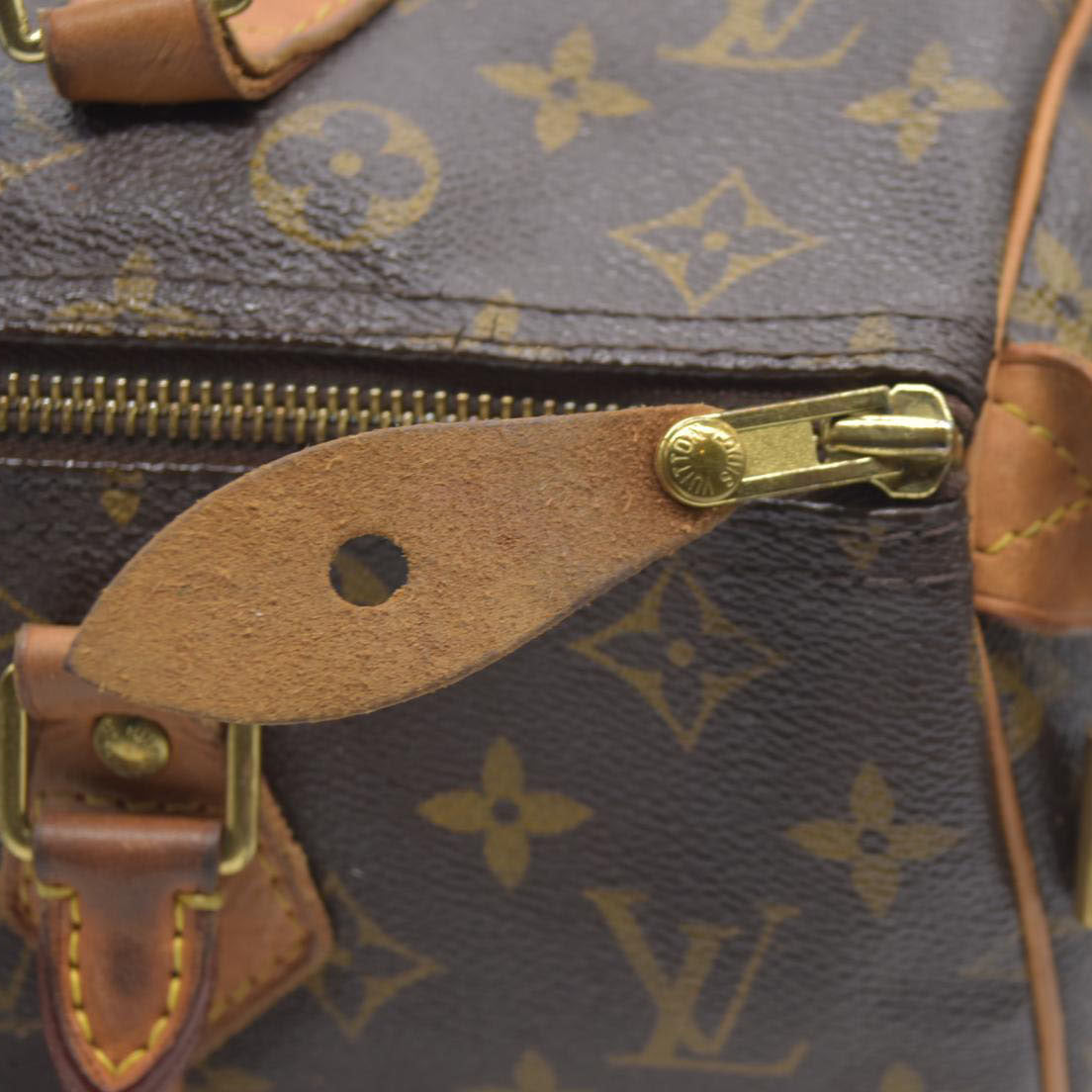 $1550 Louis Vuiton Monogram Speedy 30 SD1193