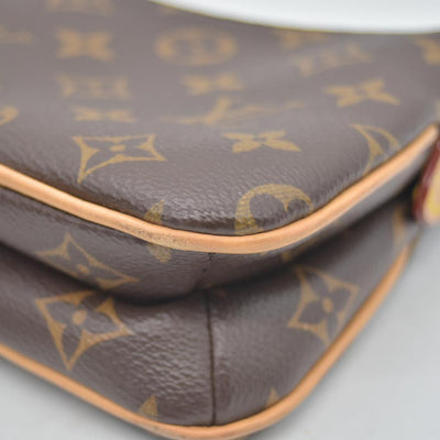$1,950 LOUIS VUITTON Monogram Liv Pochette