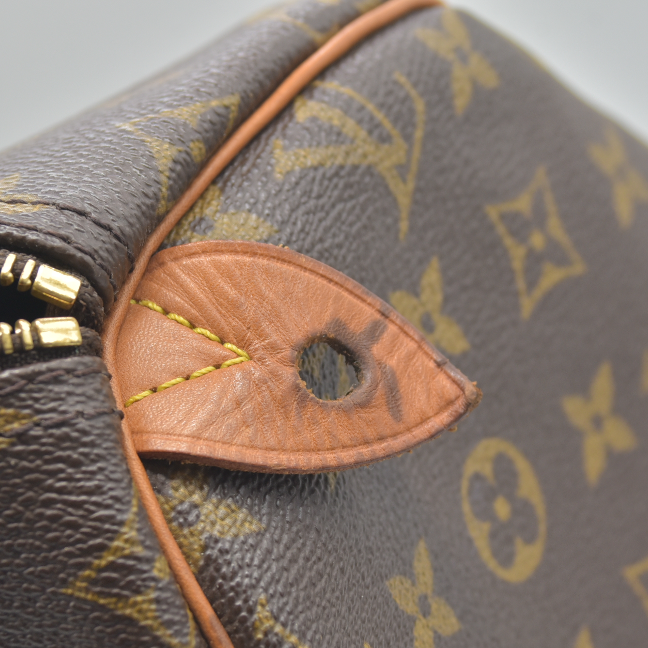 $1690 TH0044 2004 Louis Vuitton Monogram Speedy 40