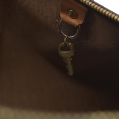 $1550 Louis Vuiton Monogram Speedy 30 SD1193