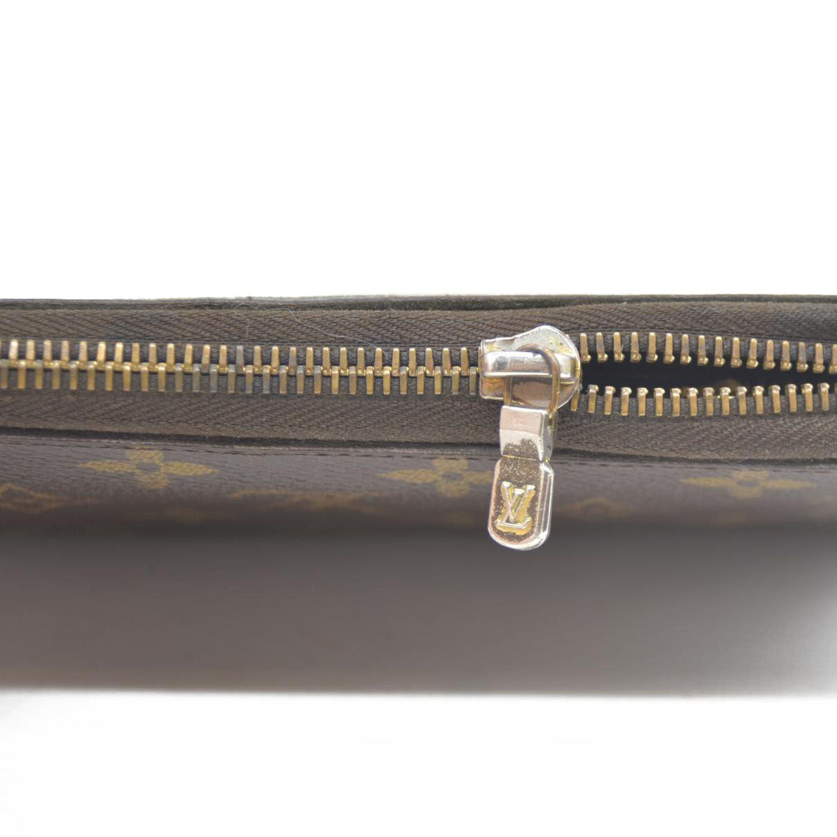 Louis Vuitton  Monogram Zippy Wallet CA1102