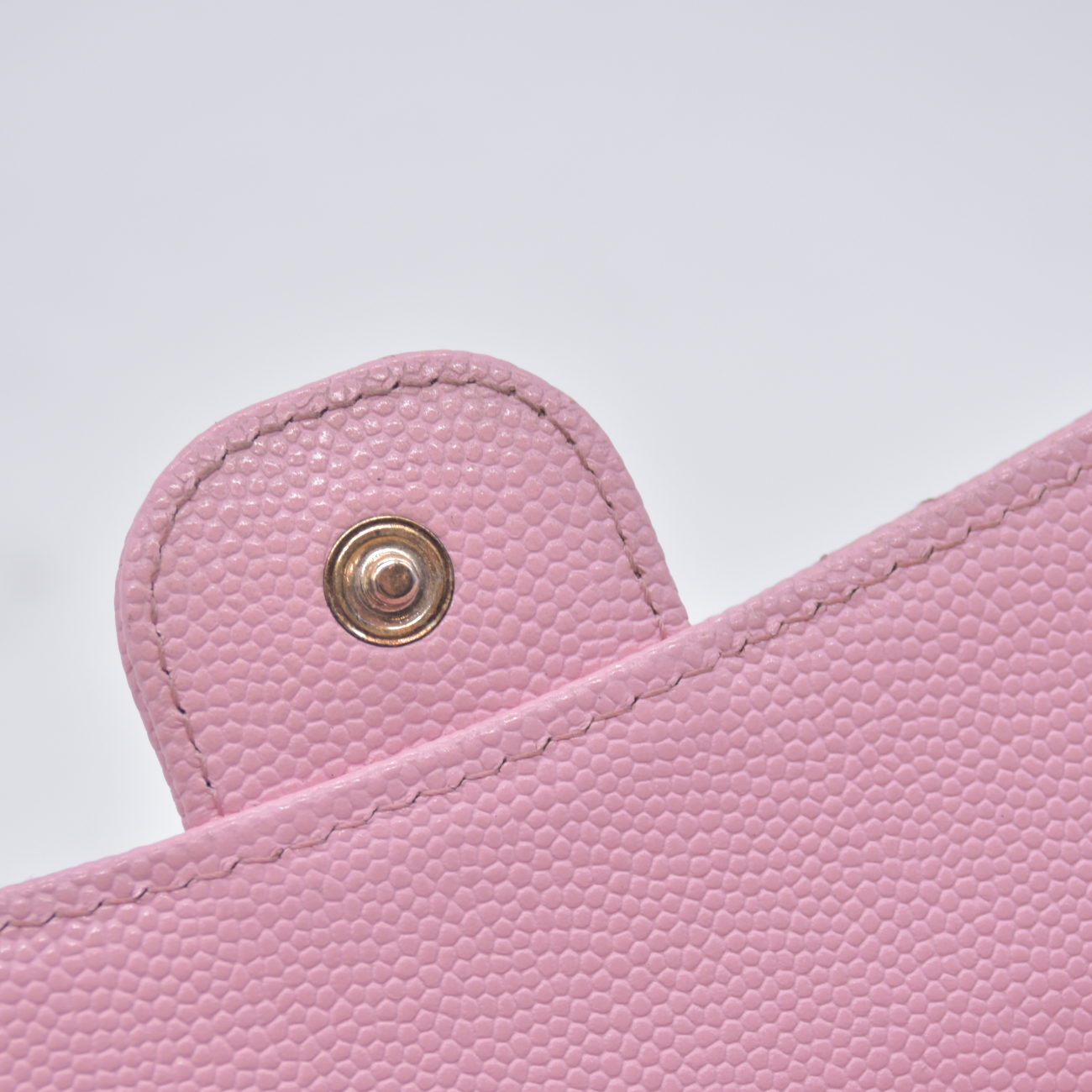 $1475 Chanel 2021-2022 Pink Quilted Caviar Leather Medium Flap Wallet 10021116