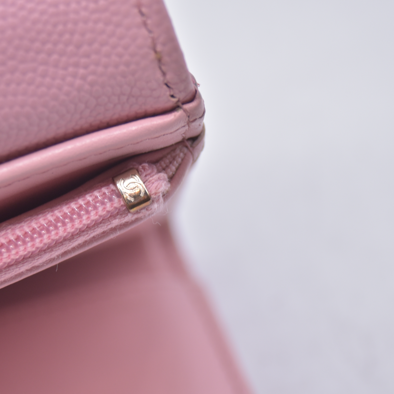 $1475 Chanel 2021-2022 Pink Quilted Caviar Leather Medium Flap Wallet 10021116
