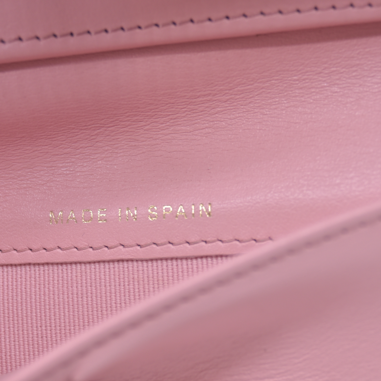 $1475 Chanel 2021-2022 Pink Quilted Caviar Leather Medium Flap Wallet 10021116