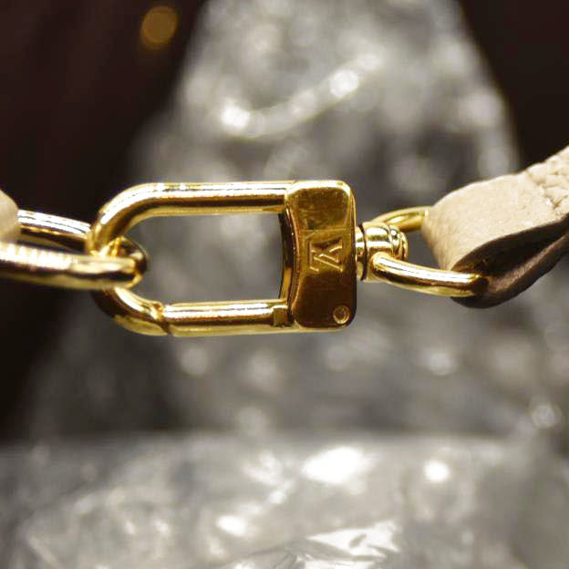 Louis Vuitton  Empreinte Monogram Giant Neverfull MM Tourterelle RFID