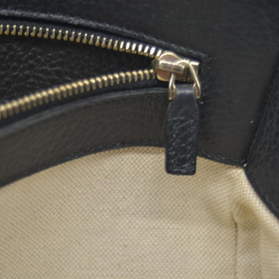 $1100 Gucci Pebbled Calfskin Small Swing Tote Black