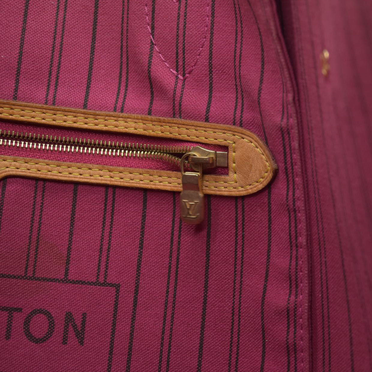 AUCTION $2240 Louis Vuitton  Monogram Neverfull GM Pivoine Pink Interior