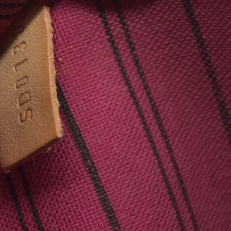 AUCTION $2240 Louis Vuitton  Monogram Neverfull GM Pivoine Pink Interior