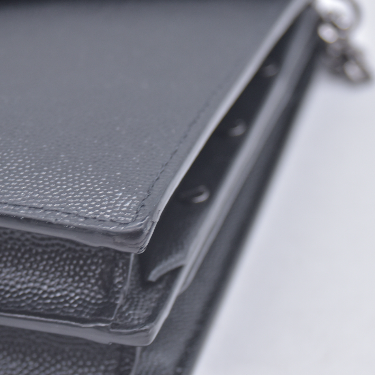 $2850 2019 SAINT LAURENT Grain De Poudre Monogram Cassandra Clasp Bag Black 10021090