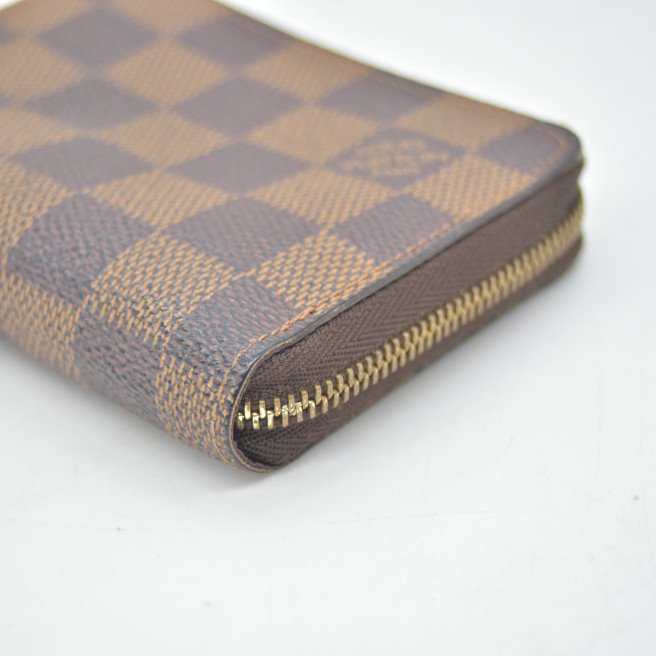 $560 2010 Louis Vuitton Damier Ebene Zippy Coin Purse CT2110