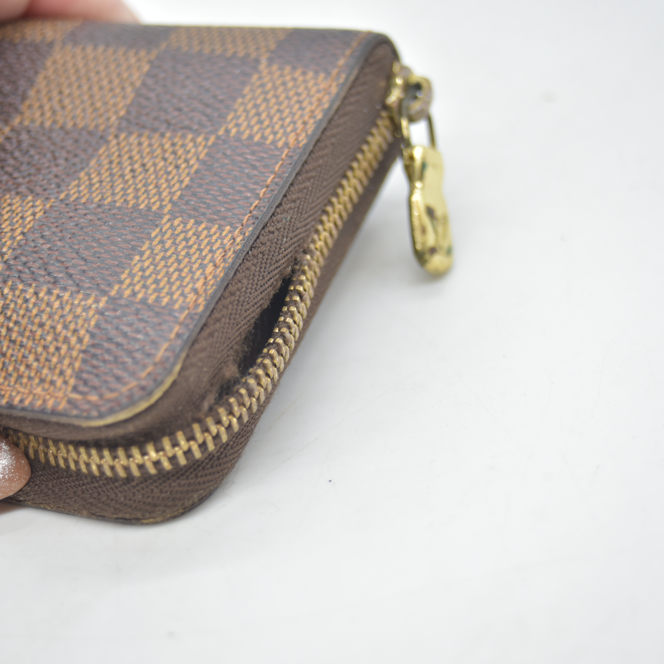 $560 2010 Louis Vuitton Damier Ebene Zippy Coin Purse CT2110