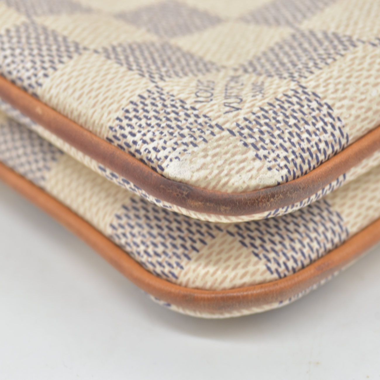 $1350 Louis Vuitton Damier Azur Double Zip Pochette 10019517