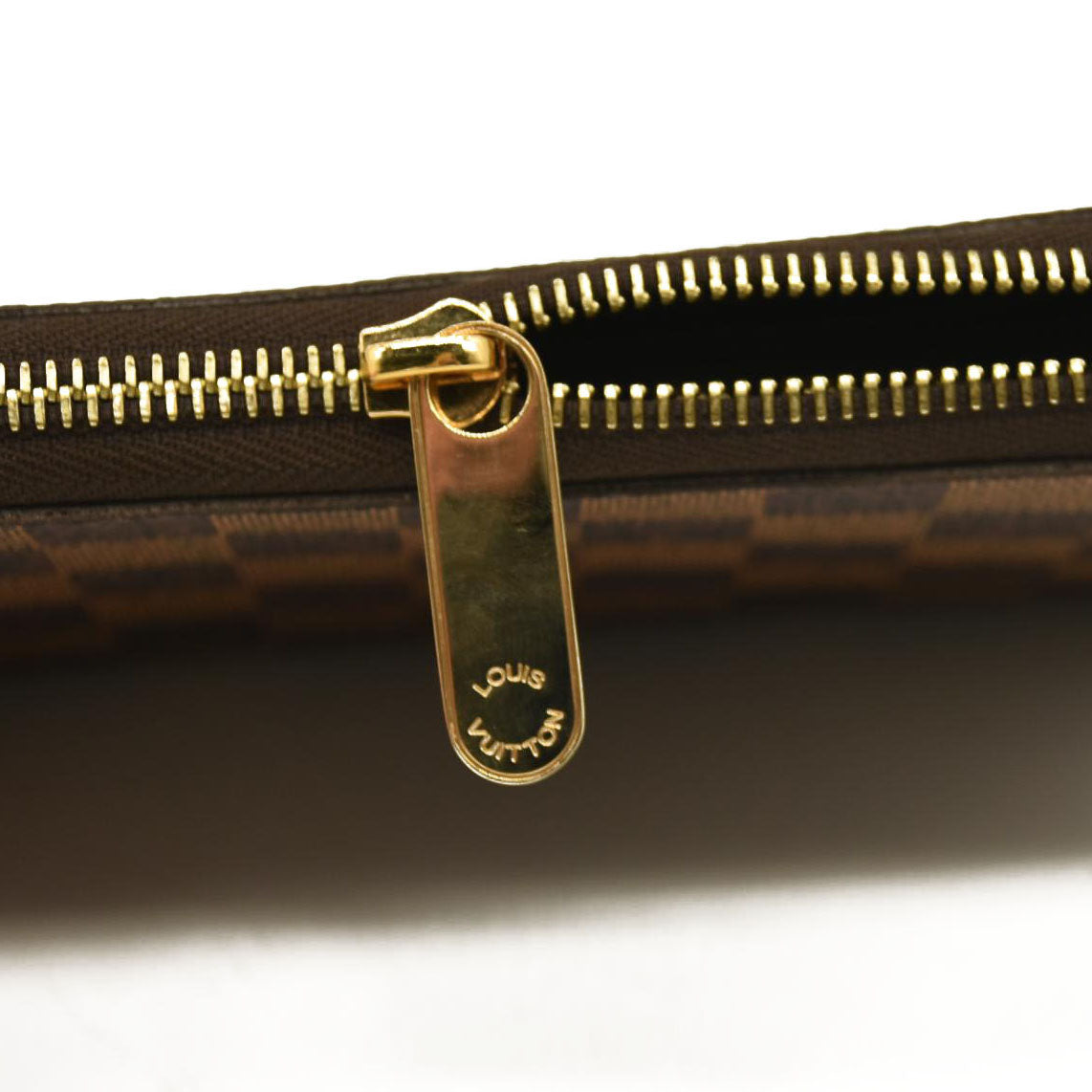 Louis Vuitton  Damier Ebene Zippy Wallet CA0059