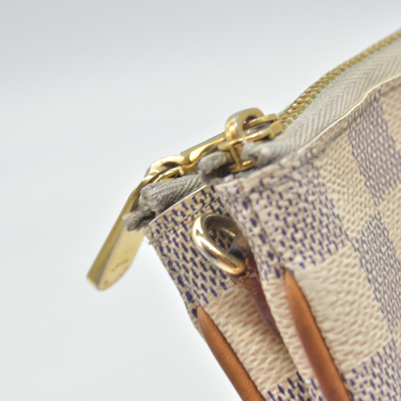 $1350 Louis Vuitton Damier Azur Double Zip Pochette 10019517